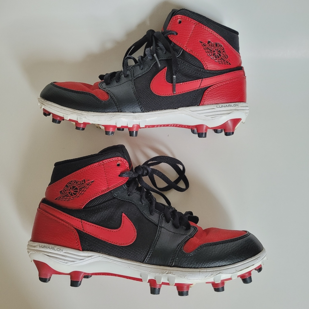Air Jordan 1 TD Midcut Football Cleats - Picture 2 of 16